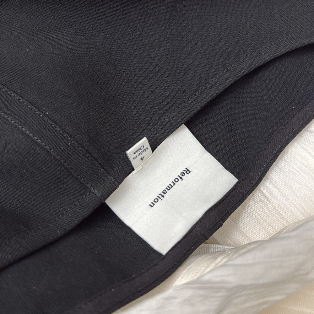 NWOT Reformation Cyra Dress In Black, brand new without tags never worn size 4 - Picture 8 of 12